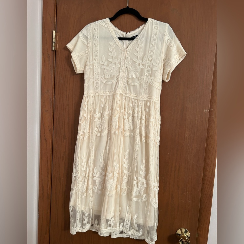 Women’s Cream Lace Dress